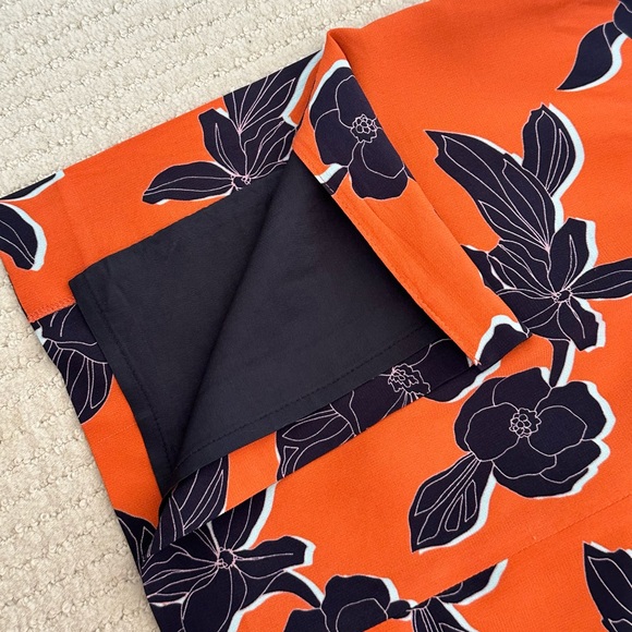 SALE ⬇️ Paul Smith Black Silk Skirt, size 44 - Picture 4 of 6